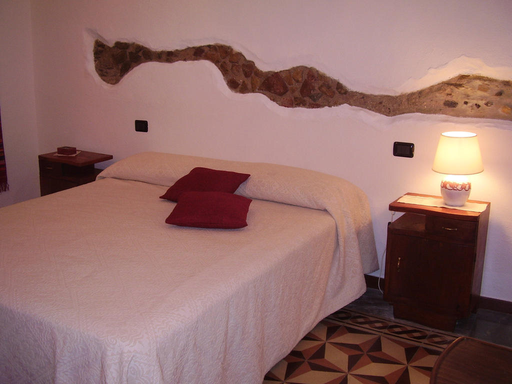 S'Attobiu Guest Rooms Teulada Εξωτερικό φωτογραφία